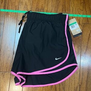 Women’s XL black and pink NWT NEW shorts with liner